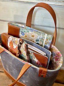 The Grab + Go Tote