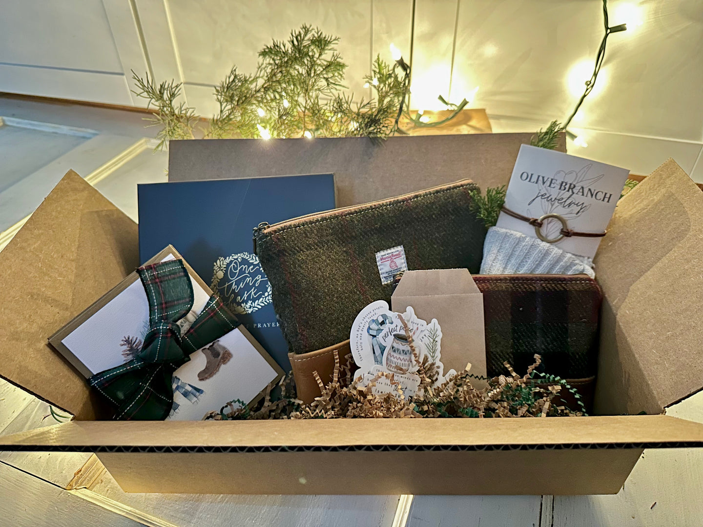 The Juniper Gift Box (Ready to Ship)